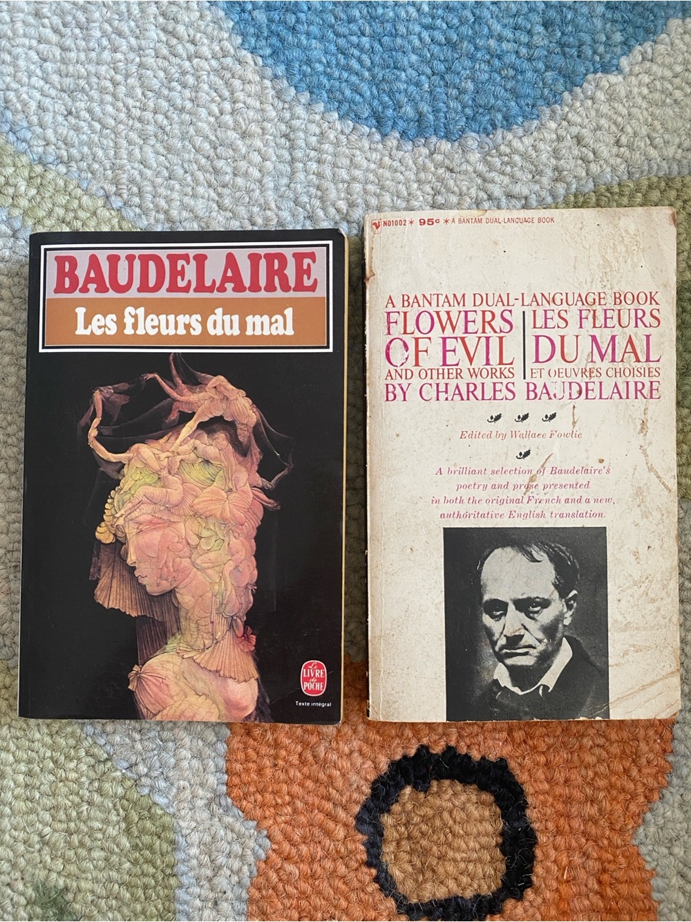 Charles Baudelaire - Les Fleurs du Mal + Dual-Language Book - Paperbacks